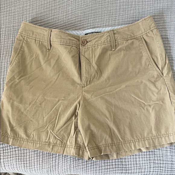 Eddie Bauer Tan Women's Bermudas - Picture 1 of 5